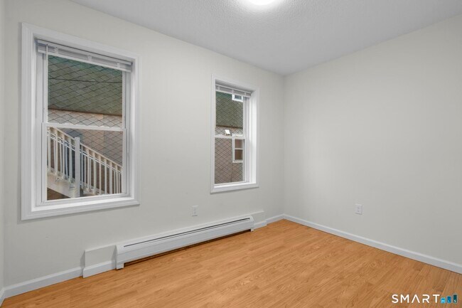 Building Photo - 18 Kelley St