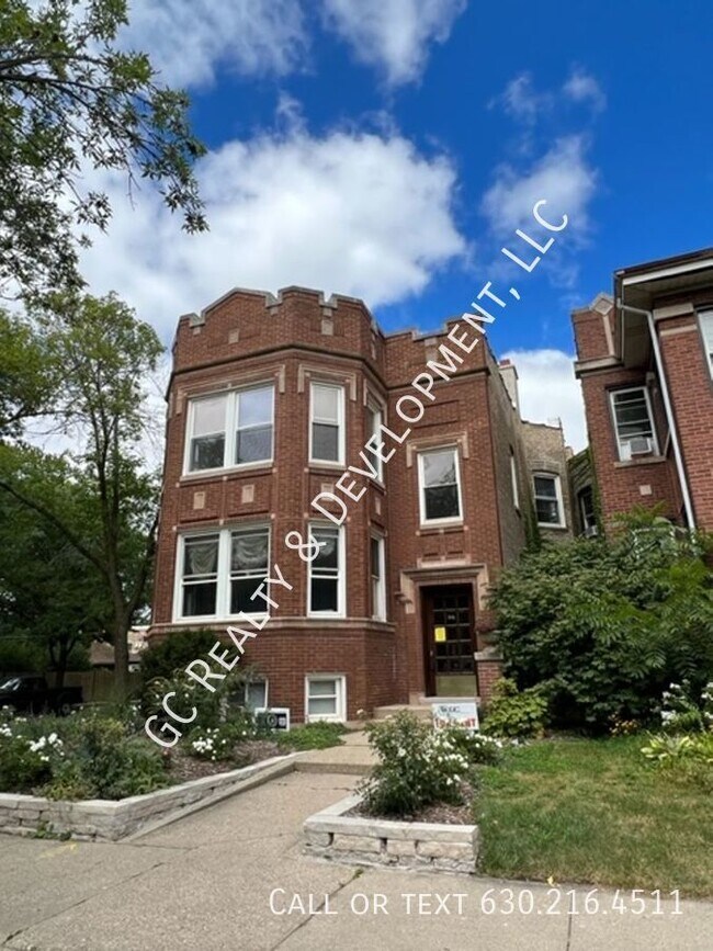 Building Photo - 2144 W Estes Ave