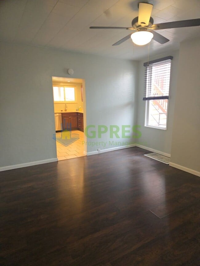 Building Photo - 119 E Sherman St