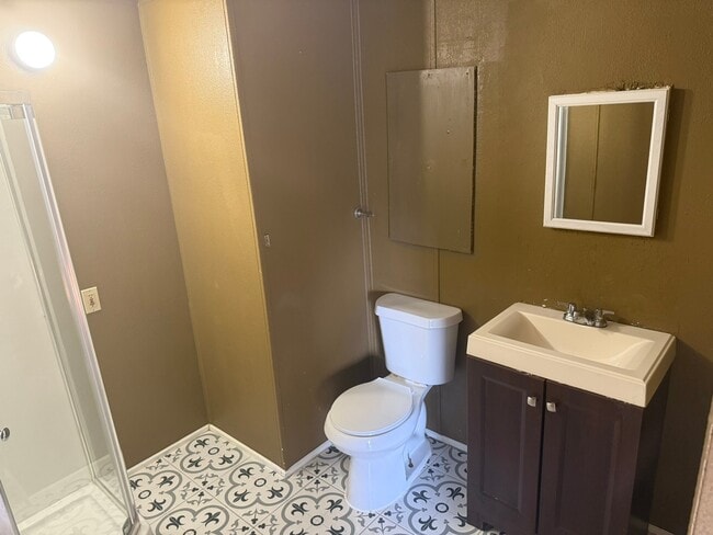 Building Photo - 428 15th St