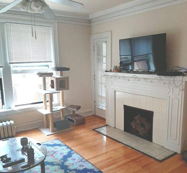 Primary Photo - 1125 Davis St
