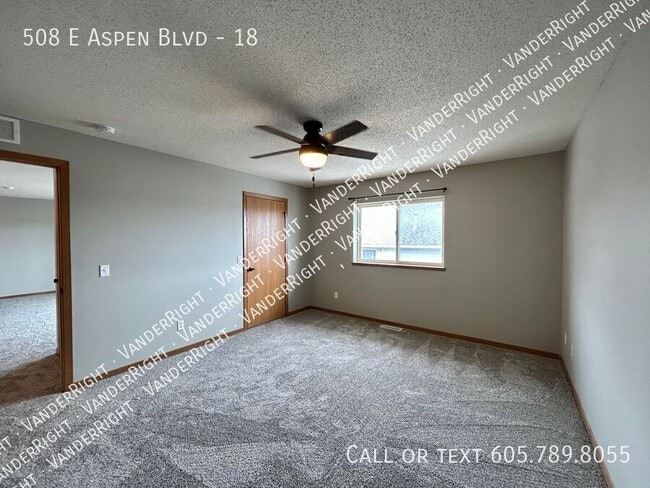 Building Photo - 508 E Aspen Blvd