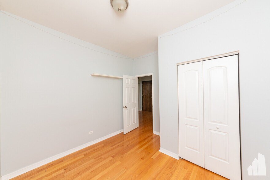 Building Photo - 3215 W Altgeld St