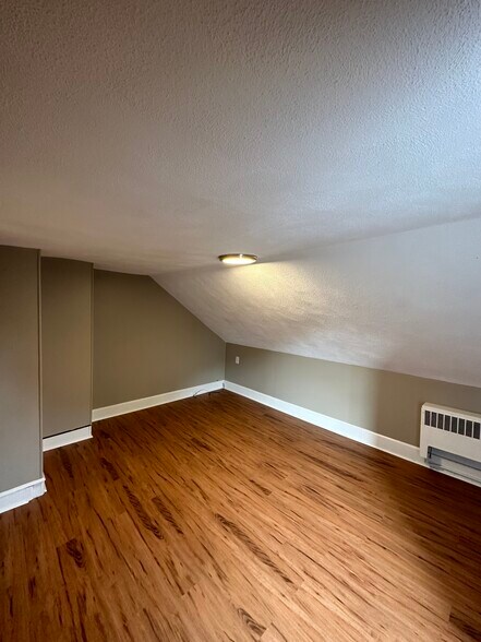 Building Photo - 192 State St