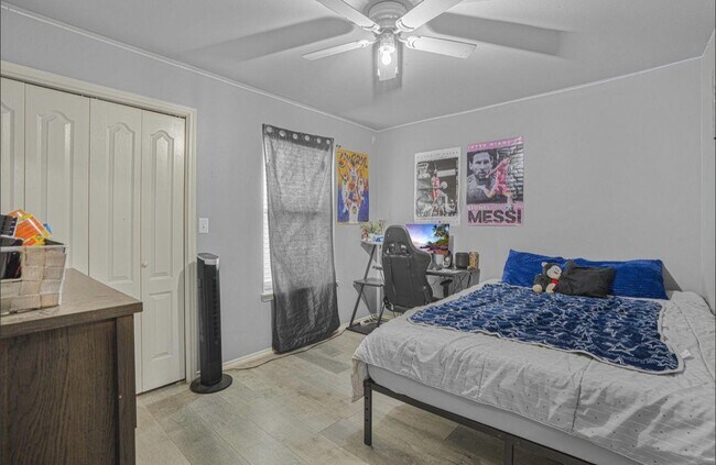 Building Photo - 3330 La Terraza Wy