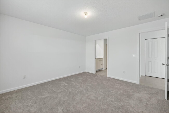 Building Photo - 728 Carlyle Wy