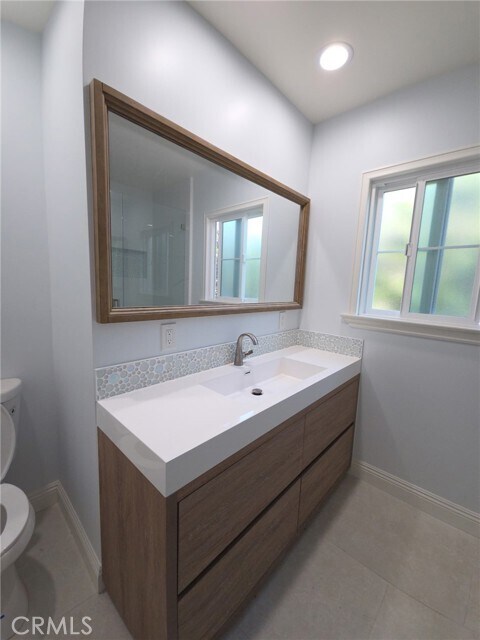 Building Photo - 5757 W 75th St