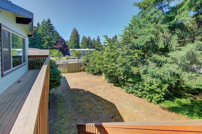 Building Photo - 5bd/3ba Edmonds House