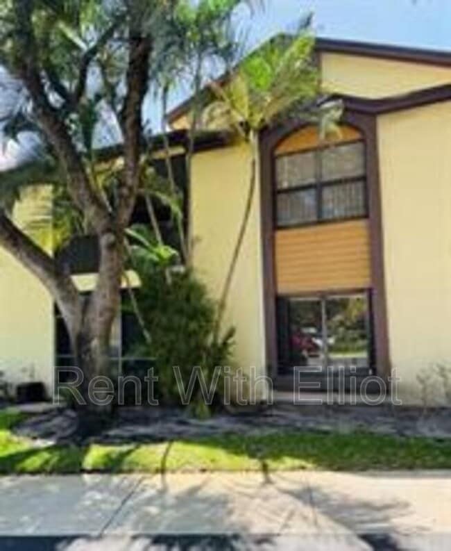 Building Photo - 655 SW 111th Way