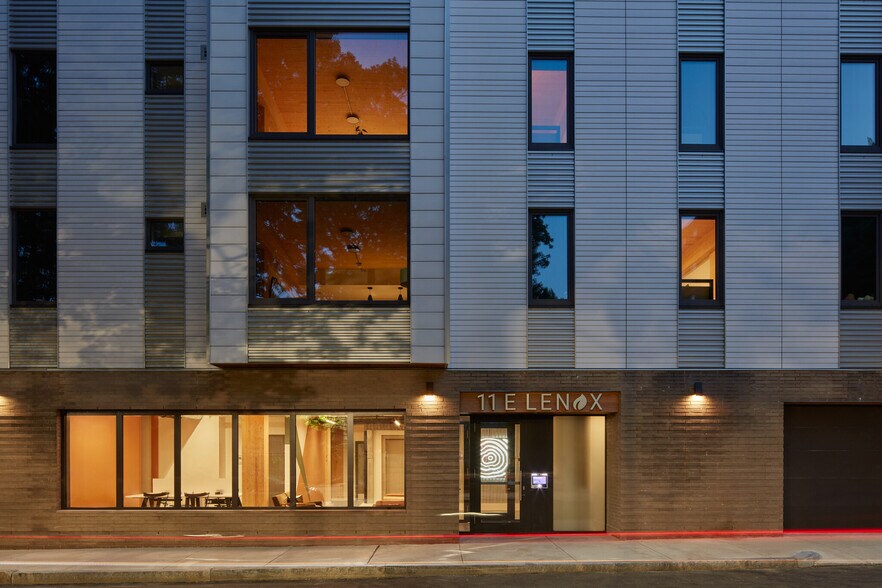 Building Photo - 29 Lenox St