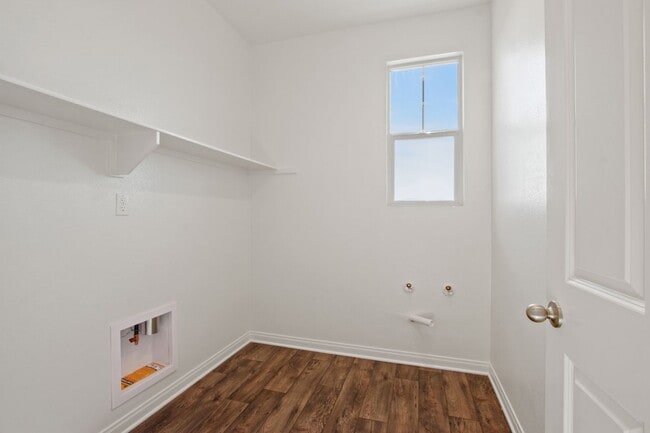 Building Photo - 16435 Globetrotter Ave