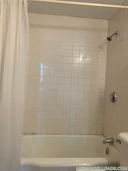 Building Photo - 10 Wait St