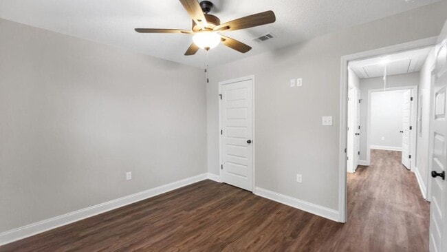 Building Photo - 1522 Woodard St