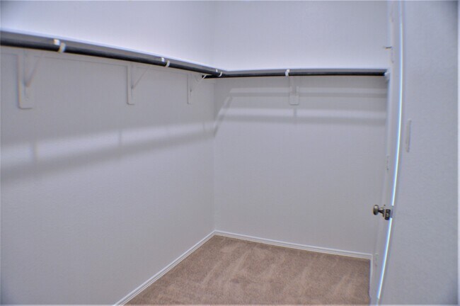 Building Photo - 714 Cobalt Crest Ln
