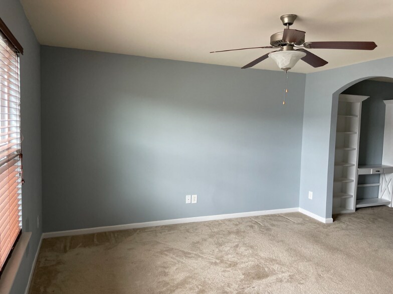 Building Photo - 2097 Shady Pond Dr