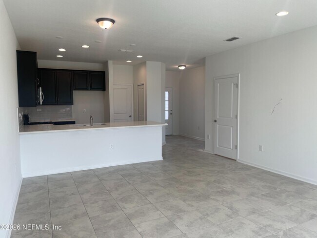 Building Photo - 40 Pinebury Ln