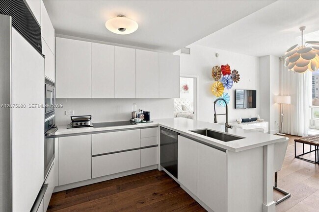 Building Photo - 6799 Collins Ave