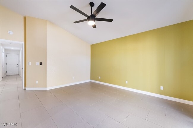 Building Photo - 9216 Sun Rose Ave