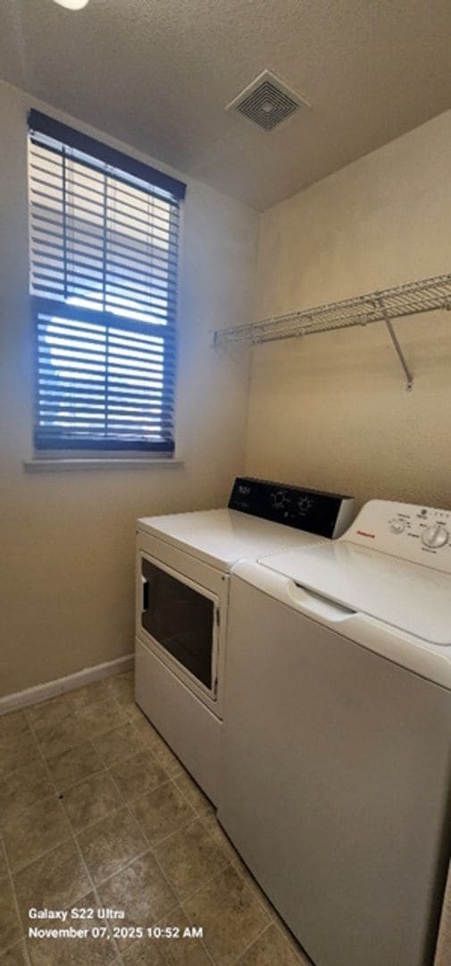 Building Photo - Welcome to American Canyon!! Beautiful Large 5 Bed 3 Full Bath for Lease