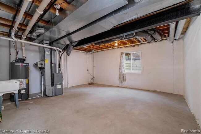 Building Photo - 50529 Beechwood Ct