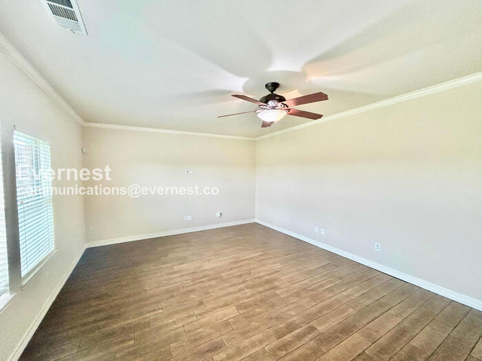 Building Photo - 7232 Jurassic Dr