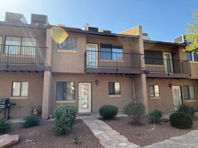 Building Photo - Townhome for Rent