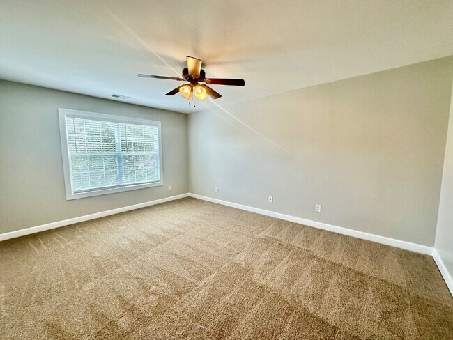 Building Photo - Spacious Four-Bedroom Home with a Bonus Room in Lawton Station!