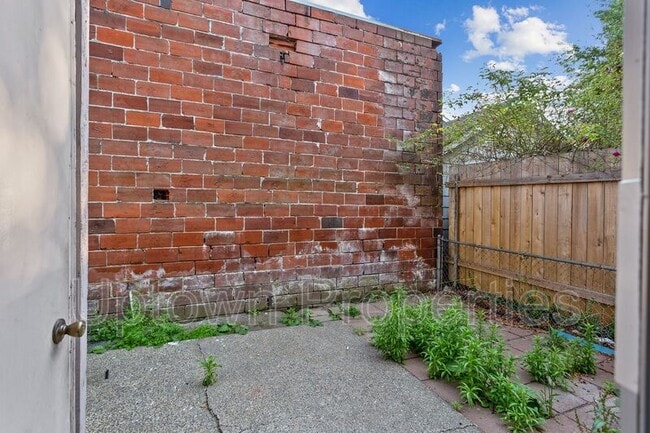 Building Photo - 8315 SE 17th Ave