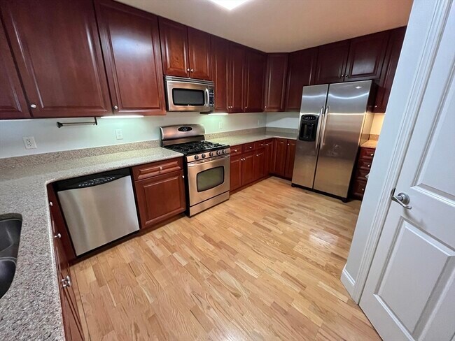 Building Photo - 320 Rindge Ave