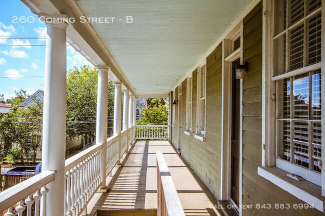 Building Photo - 260 Coming St