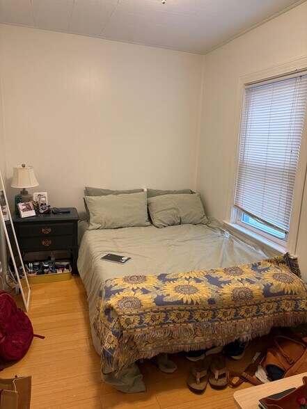 Building Photo - 291 Elm St