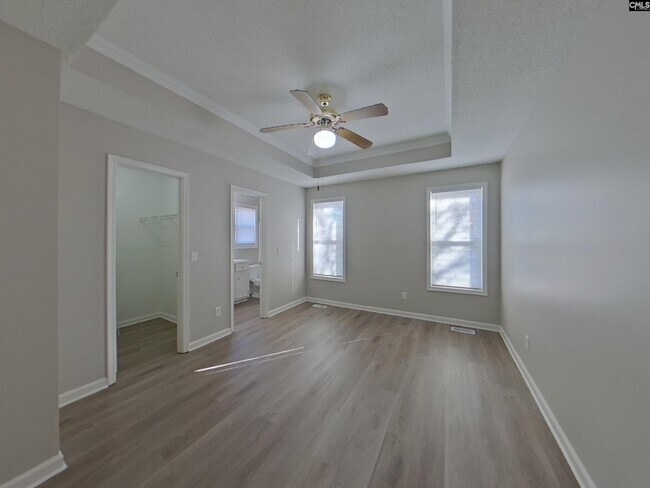 Building Photo - 118 Goldleaf St