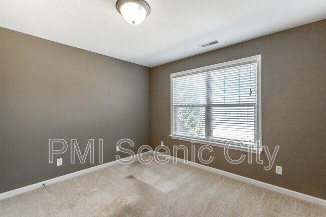 Building Photo - 8802 Mckenzie Farm Dr