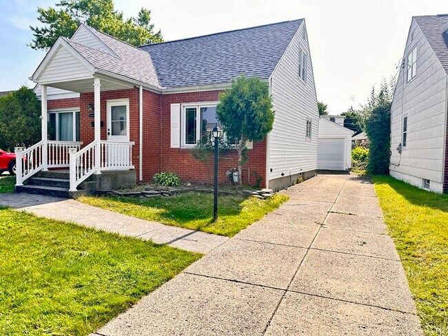 Building Photo - 73 Manning Rd