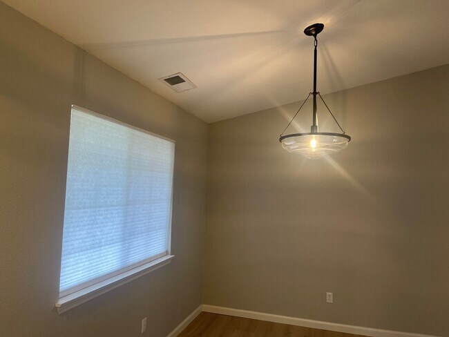 Building Photo - 4446 Tralee Ln