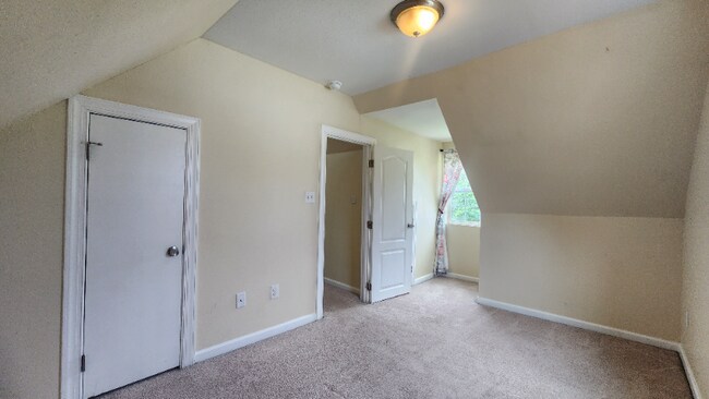 Building Photo - 8031 Roxboro Rd