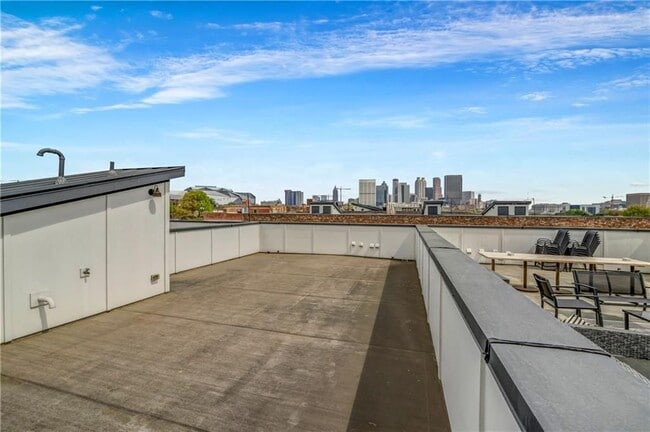 Building Photo - 267 Castleberry Station Dr SW