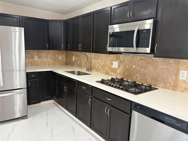 Building Photo - 3500 SW 36th St