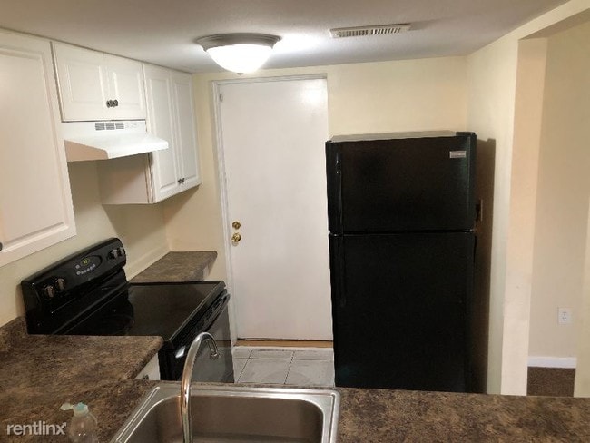 Building Photo - 3241 Lupine Dr