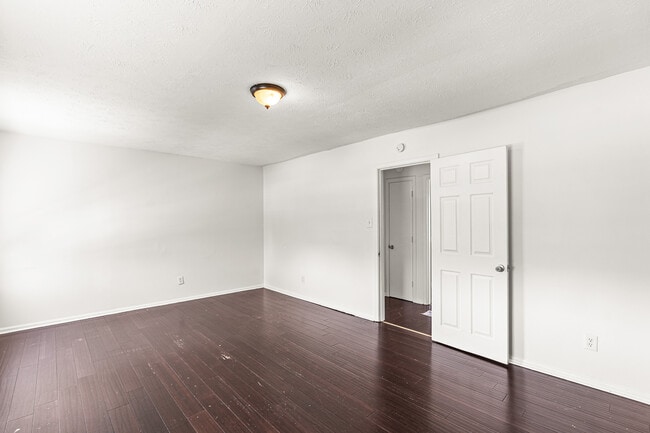 Building Photo - 289 Osage Ct