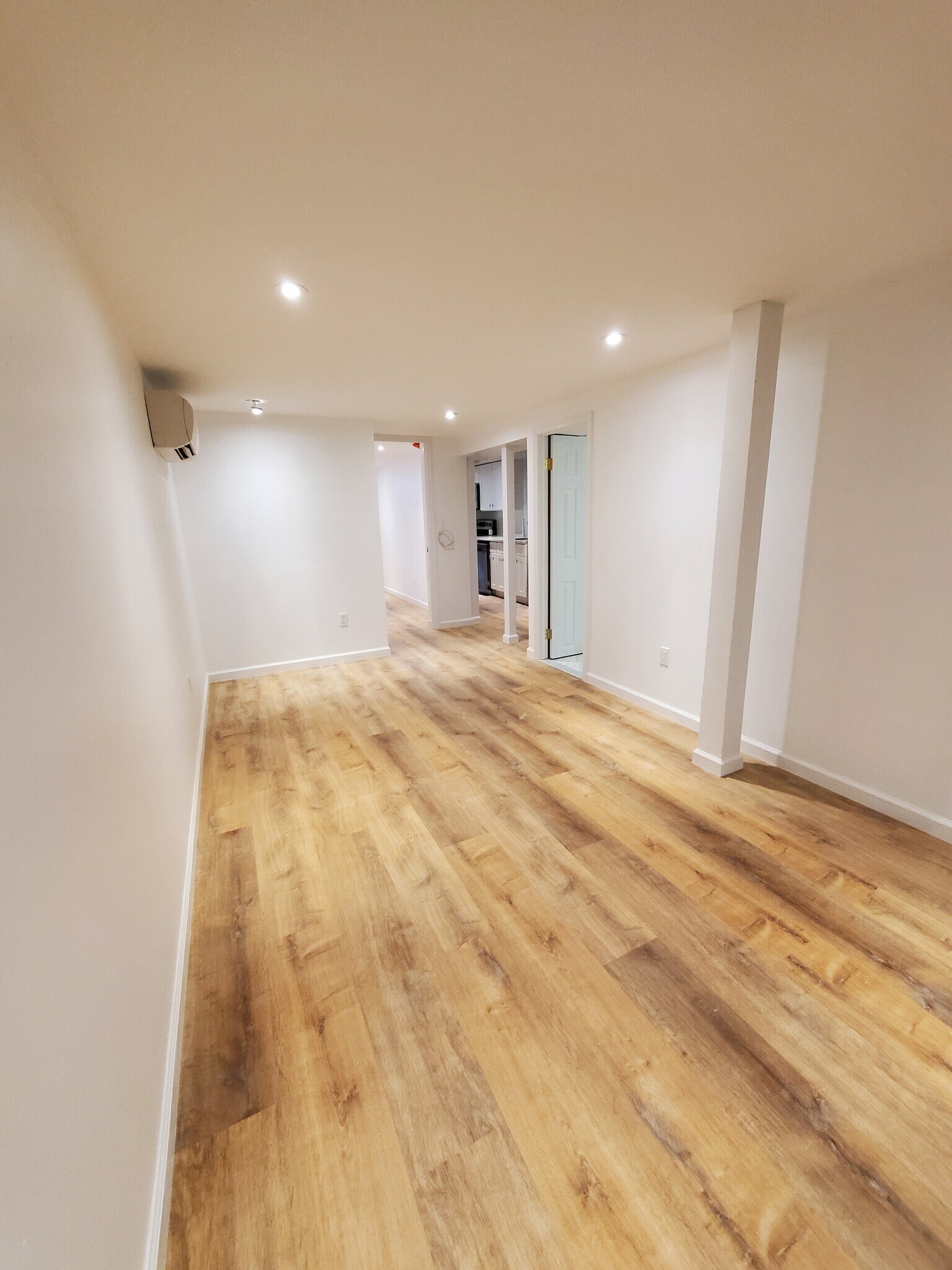 Building Photo - 1380 Park Pl