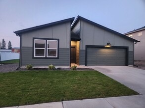 Building Photo - 8727 W Millsap Ln