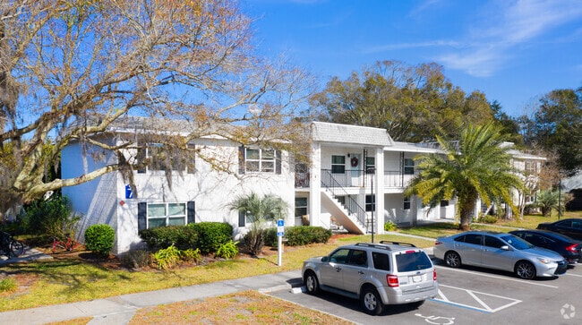 Building - Seaside Apartments