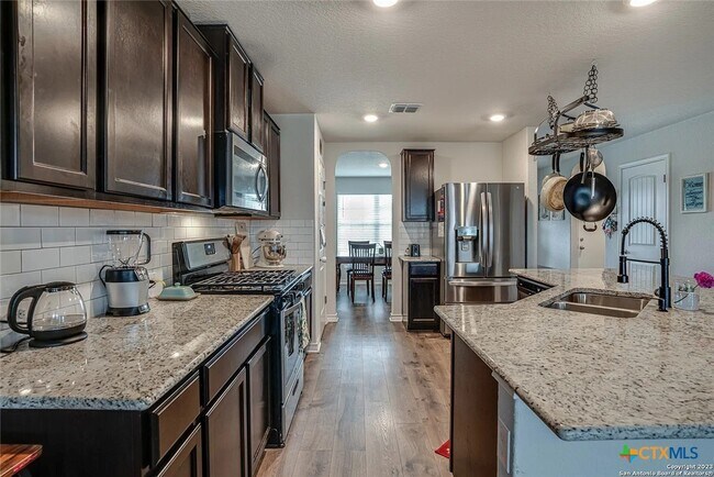 Building Photo - 9654 Holly Patch