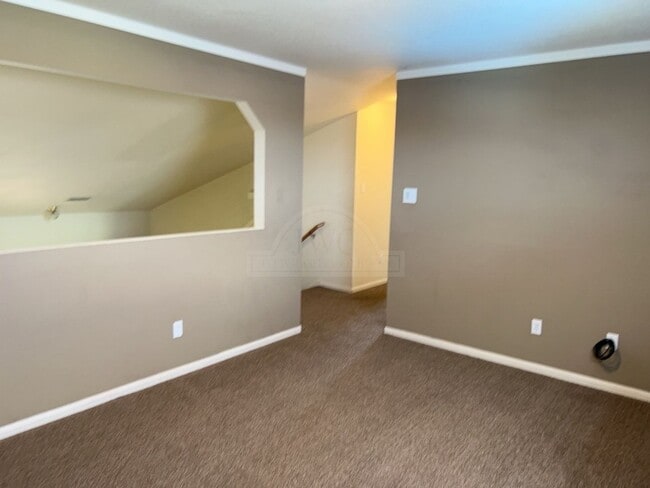 Building Photo - 5604 Bertha Dr