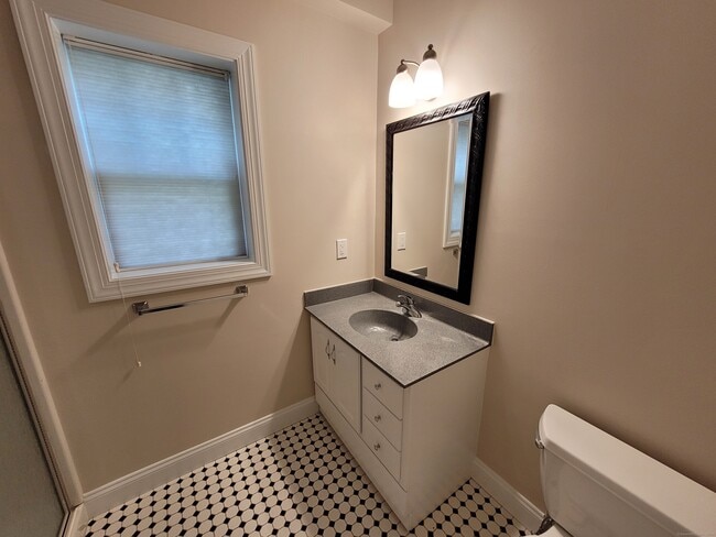 Building Photo - 48 E Hayestown Rd