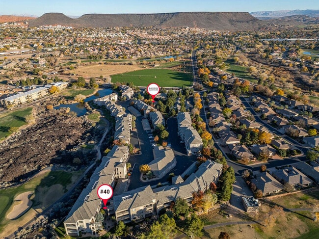 Building Photo - 225 N Country Ln