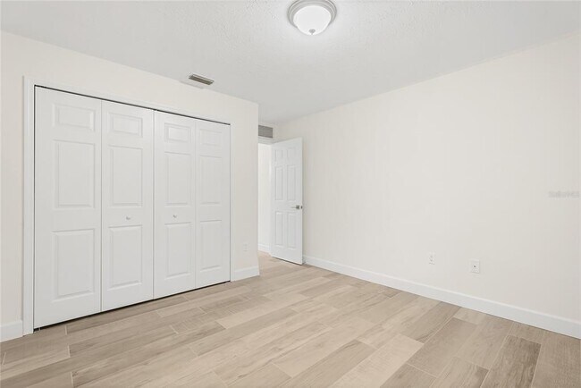 Building Photo - 2202 Cork Oak St W