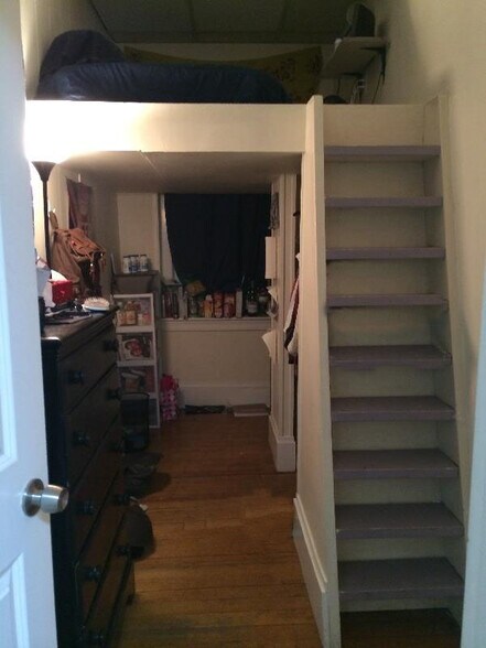 Building Photo - 19 Aberdeen St