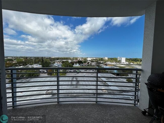 Building Photo - 1830 Radius Dr